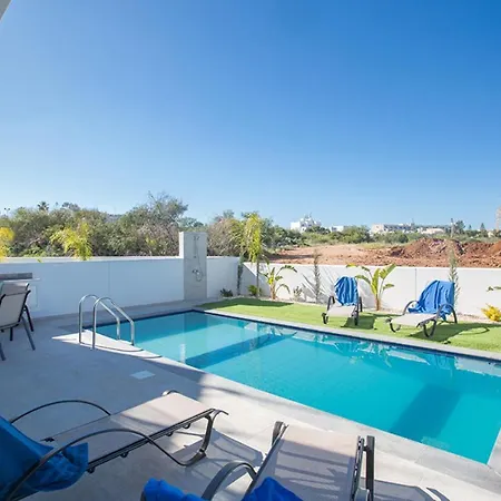 The Ultimate 5 Star Holiday In With Private Pool And Close To The Beach 1560 ヴィラ プロタラス