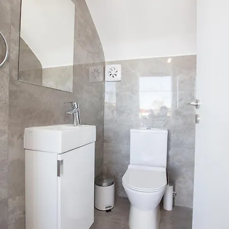 The Ultimate 5 Star Holiday In With Private Pool And Close To The Beach 1560 *