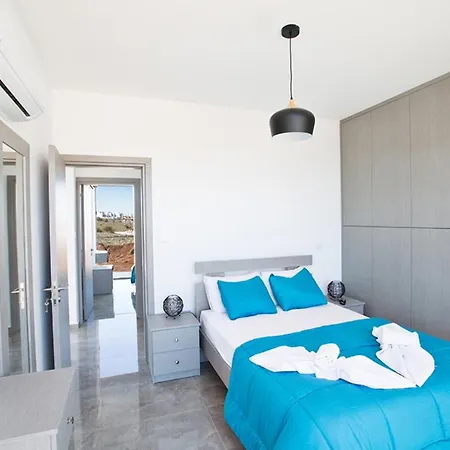 Villa The Ultimate 5 Star Holiday In With Private Pool And Close To The Beach 1560 *